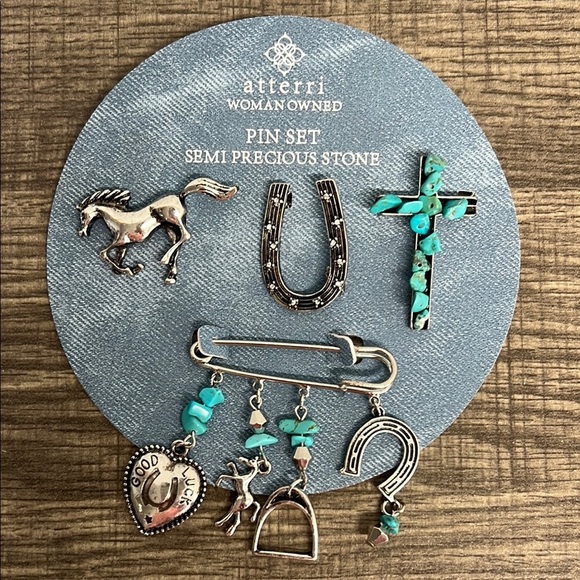 Atterri Jewelry - Arteries | Equestrian Brooch Set